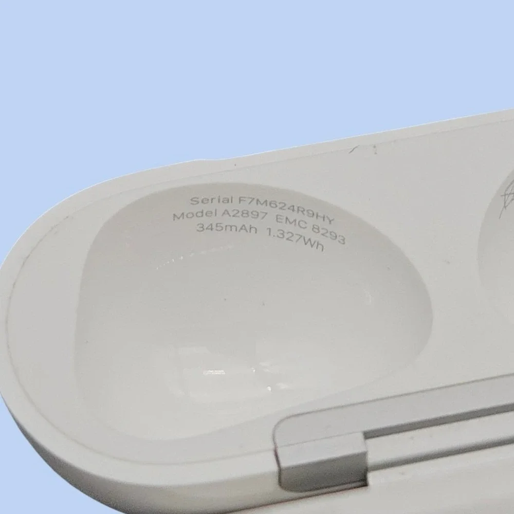 Apple AirPods Pro 2nd Gen USB-C MagSafe Charging Case A2897 White Replacement